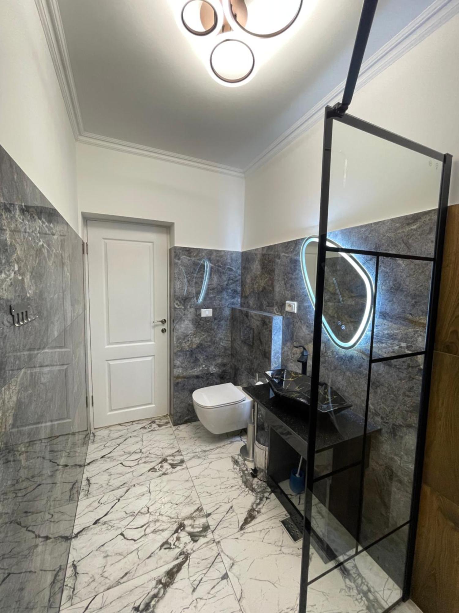 אראד Rv Premium Apartments מראה חיצוני תמונה